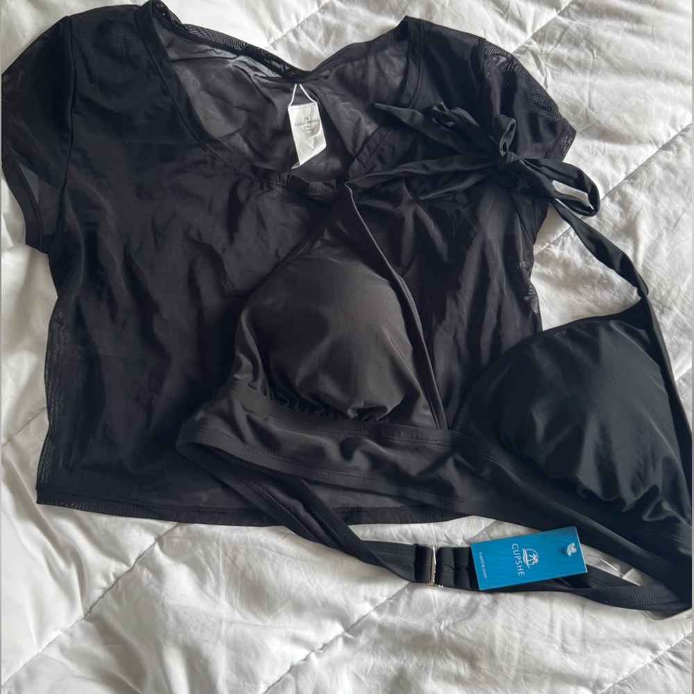 Brand New Women's Cupshe Black swimsuit top/ cover